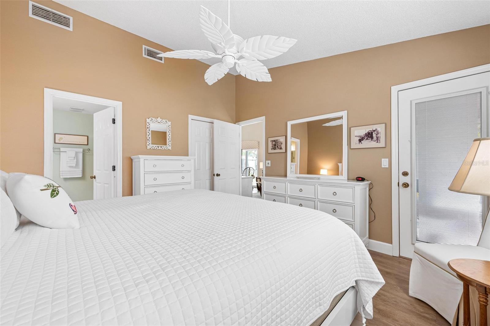 IRONWOOD VILLAS - Residential