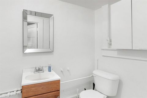 Tiny photo for 200 W Main Street, Leesburg, FL 34748 (MLS # G5108336)