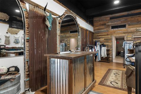 Tiny photo for 200 W Main Street, Leesburg, FL 34748 (MLS # G5108336)