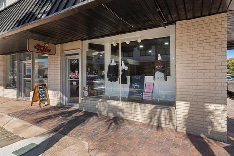 Tiny photo for 200 W Main Street, Leesburg, FL 34748 (MLS # G5108336)