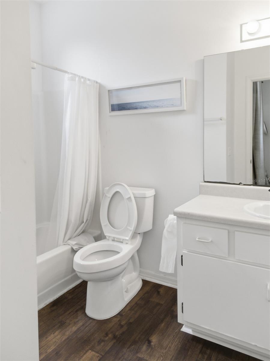 THE GABLES CONDO AT GAINE - Residential