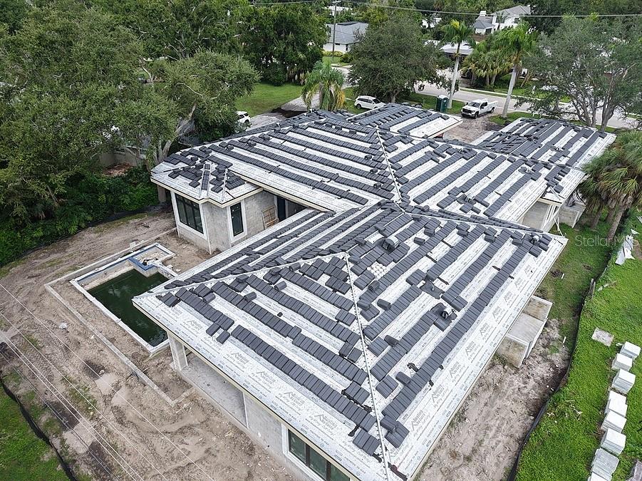 FIELD CLUB ESTATES - Residential