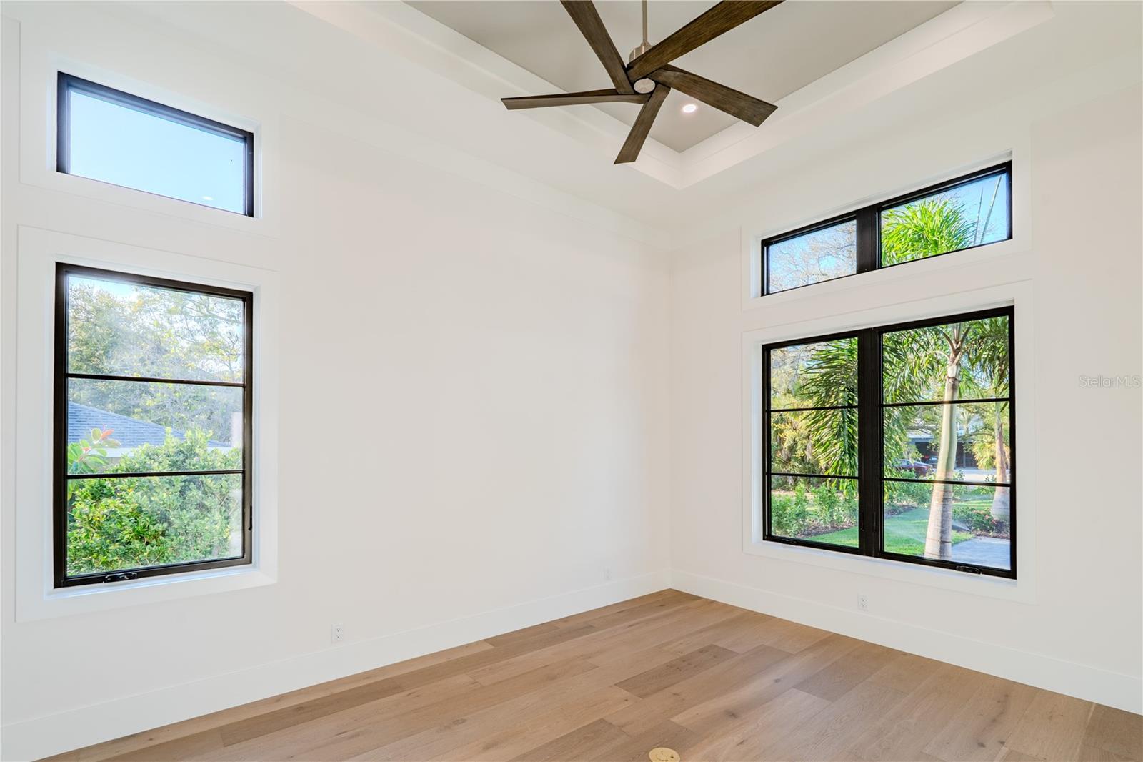 FIELD CLUB ESTATES - Residential