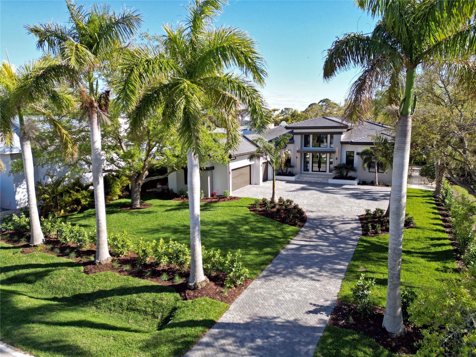 FIELD CLUB ESTATES - Residential