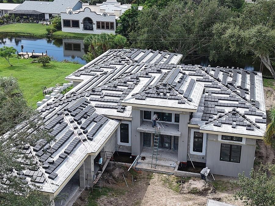 FIELD CLUB ESTATES - Residential