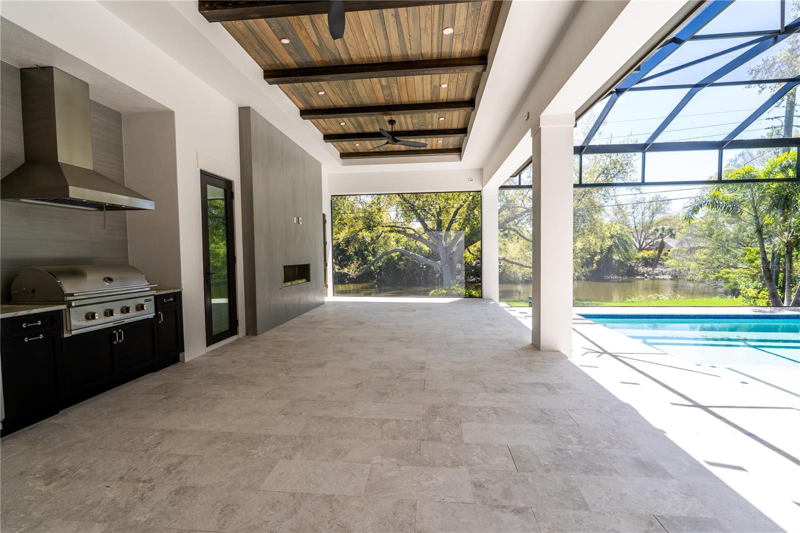 FIELD CLUB ESTATES - Residential