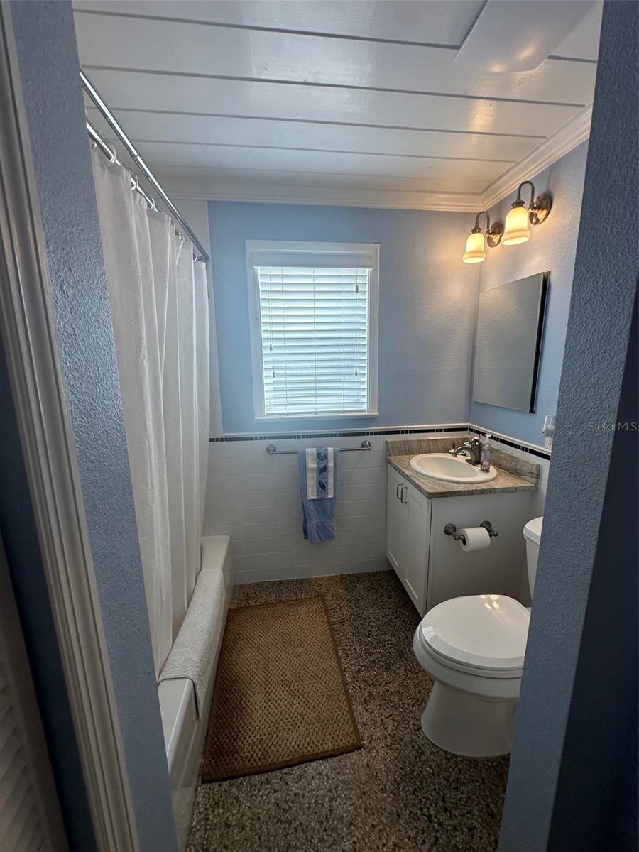 DETWILERS N 650 FT LT 02 16 17 34 NEW SMYRNA BEACH - Residential Lease