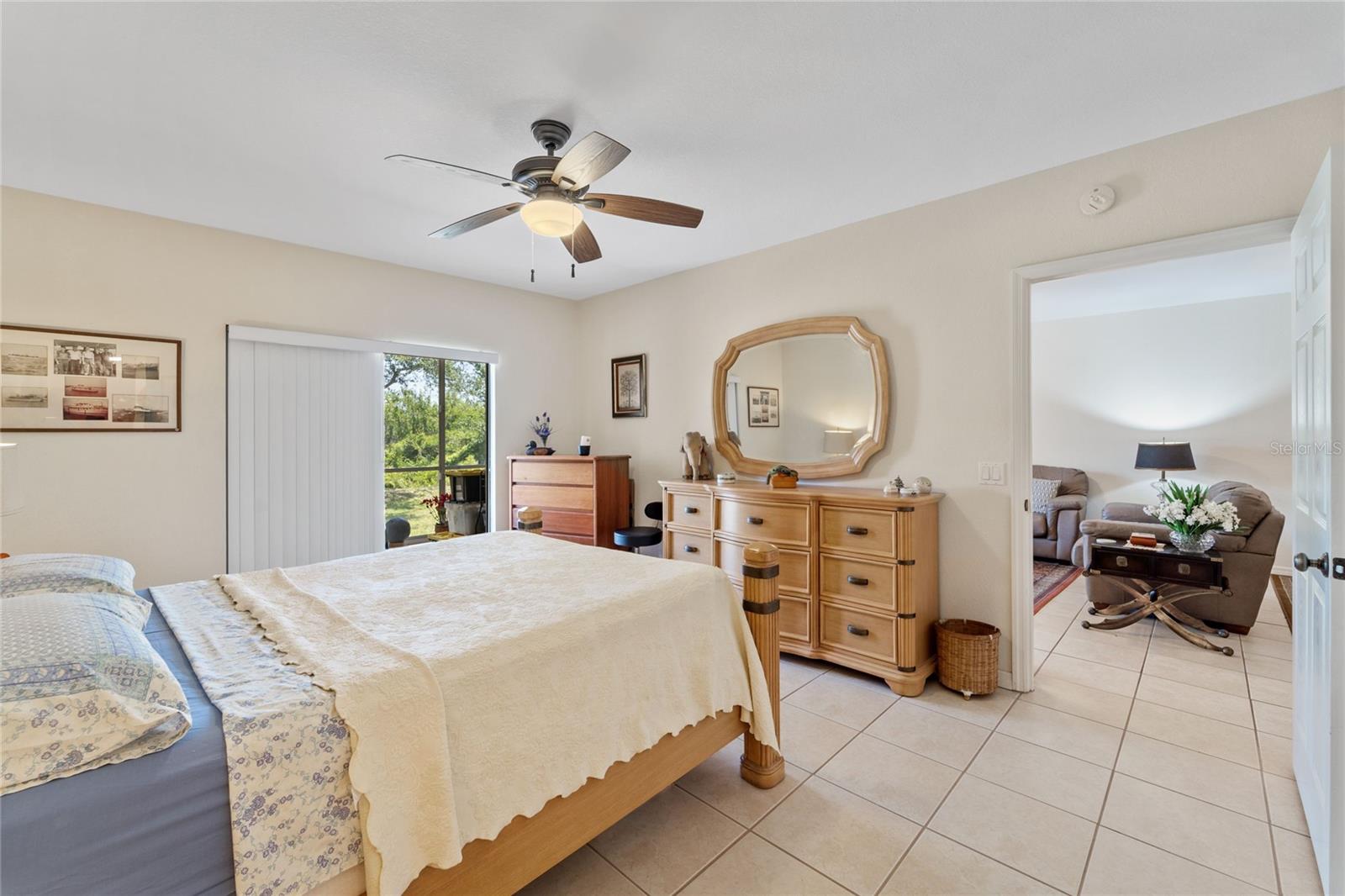 FIDDLERS GREEN NATURE TRAIL - Residential