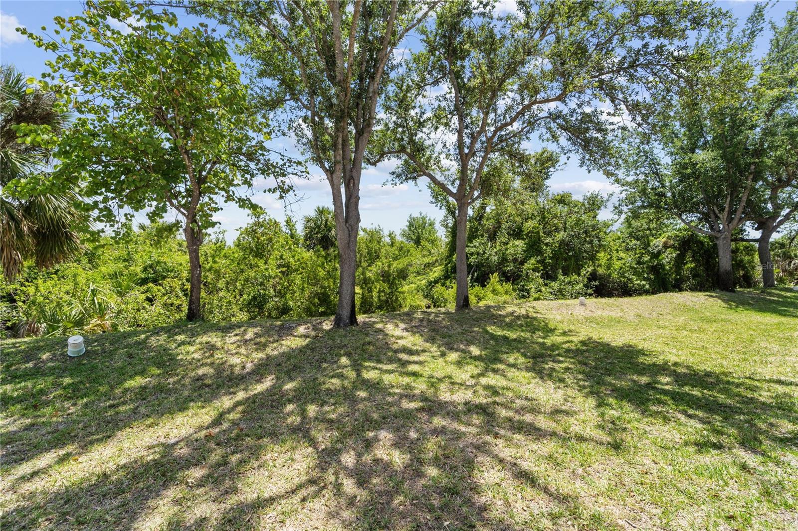 FIDDLERS GREEN NATURE TRAIL - Residential