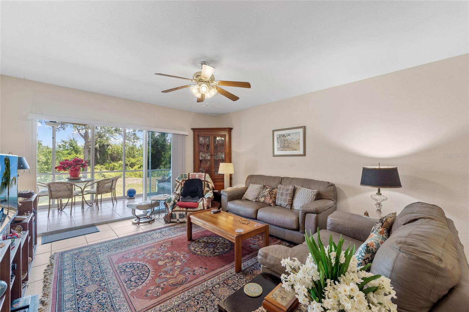 FIDDLERS GREEN NATURE TRAIL - Residential