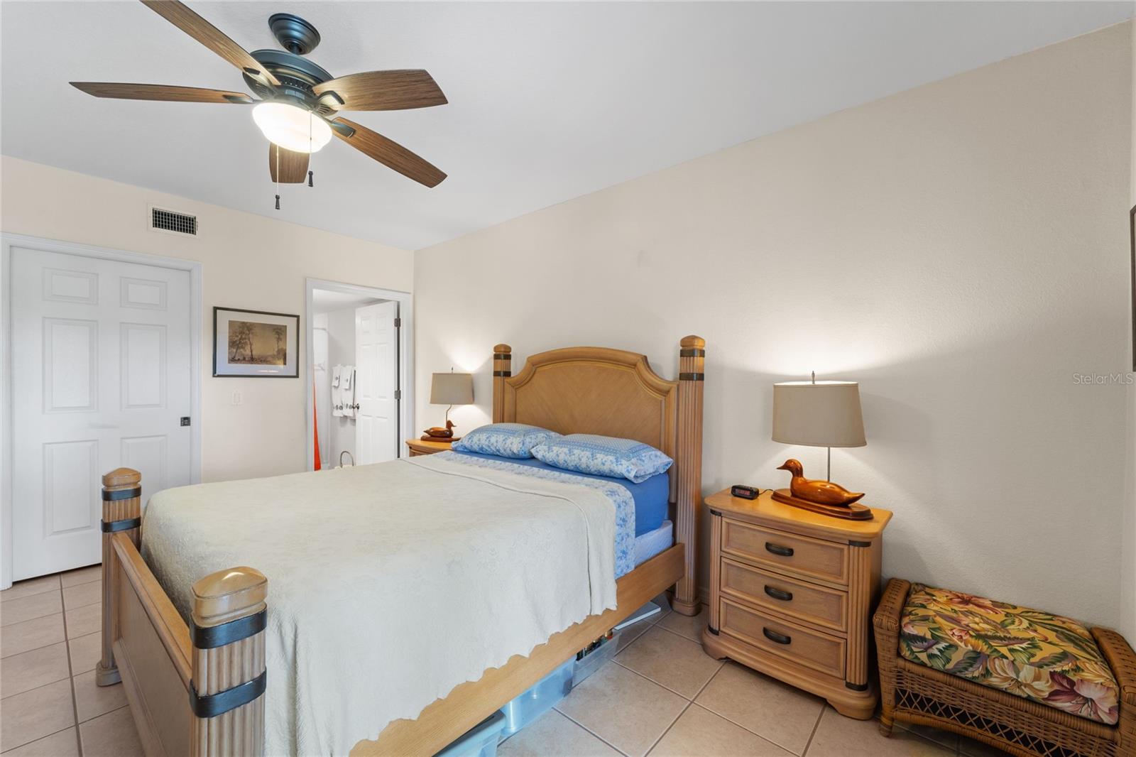 FIDDLERS GREEN NATURE TRAIL - Residential