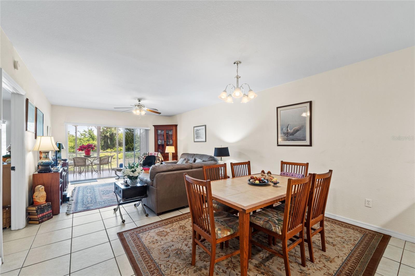 FIDDLERS GREEN NATURE TRAIL - Residential