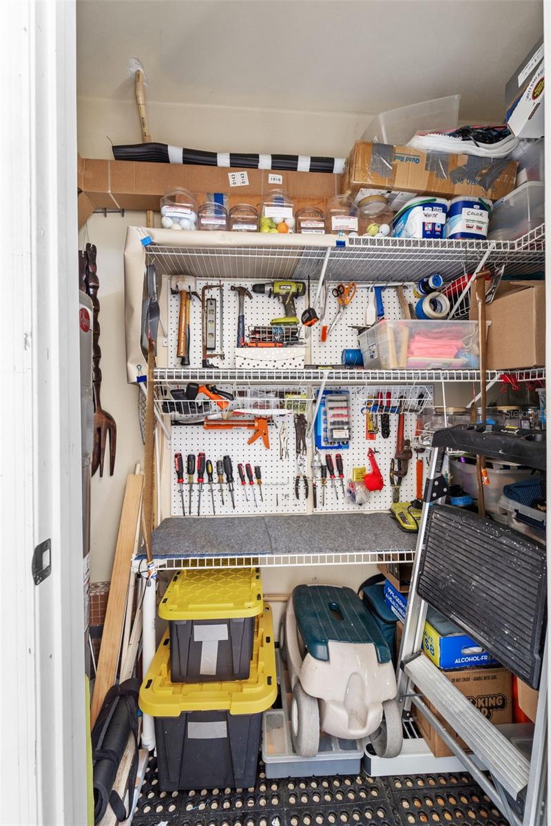 FIDDLERS GREEN NATURE TRAIL - Residential