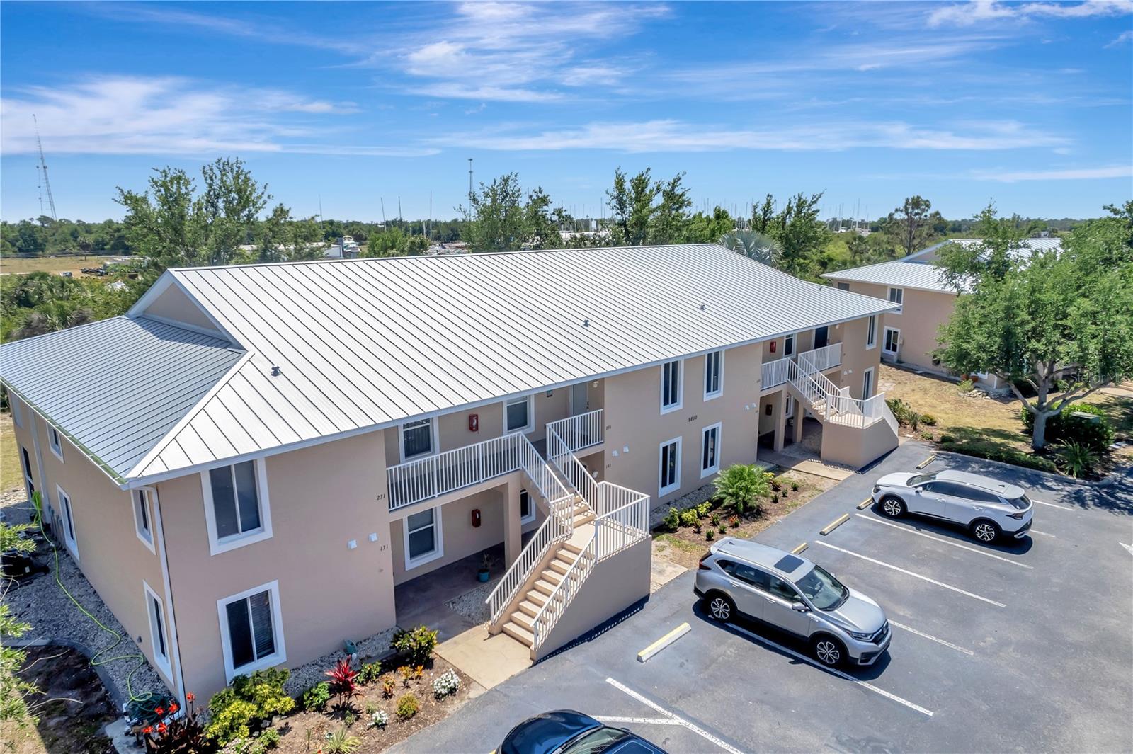 FIDDLERS GREEN NATURE TRAIL - Residential