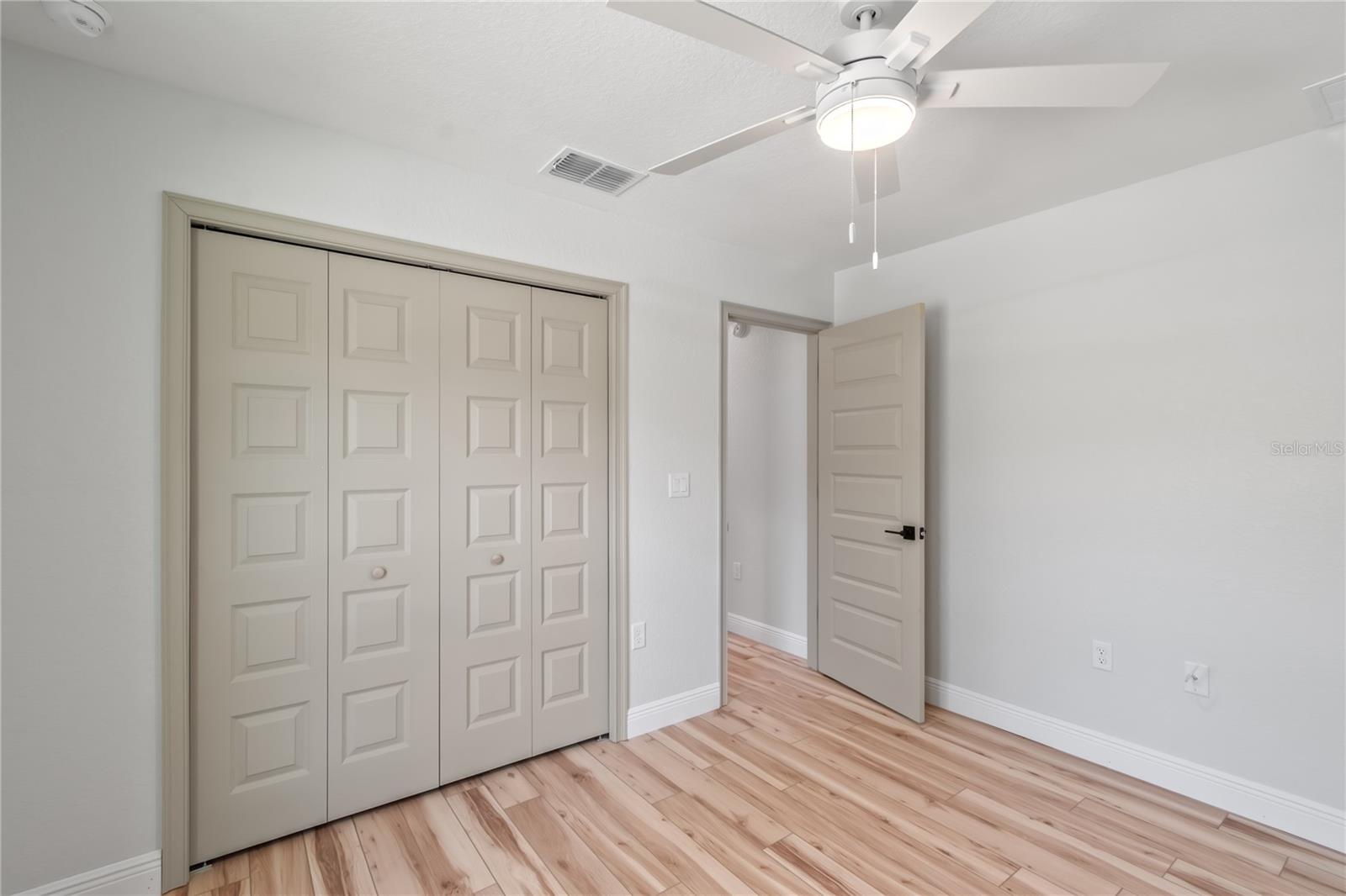 ROLLING HILLS UN FOUR - Residential