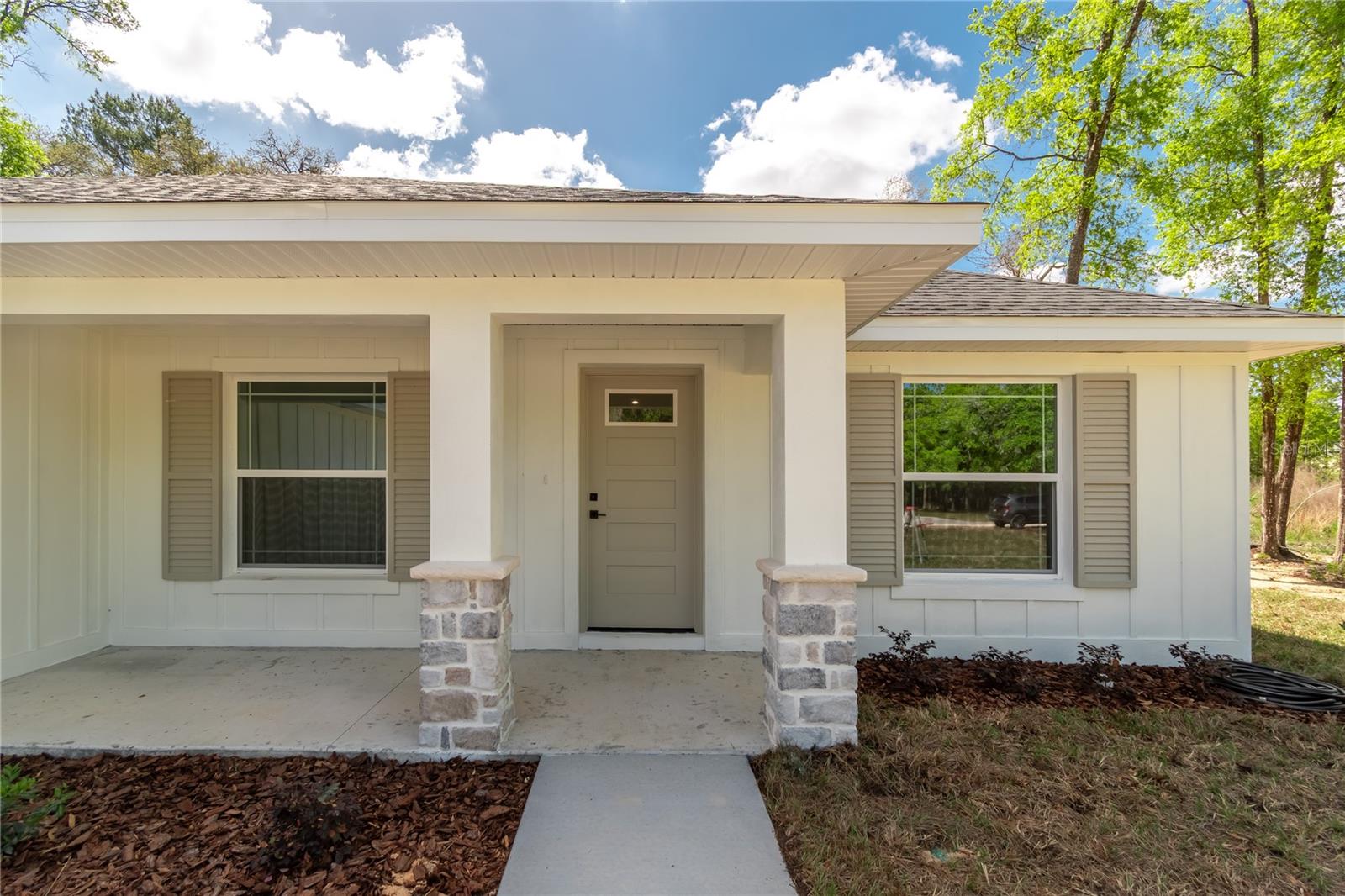 ROLLING HILLS UN FOUR - Residential