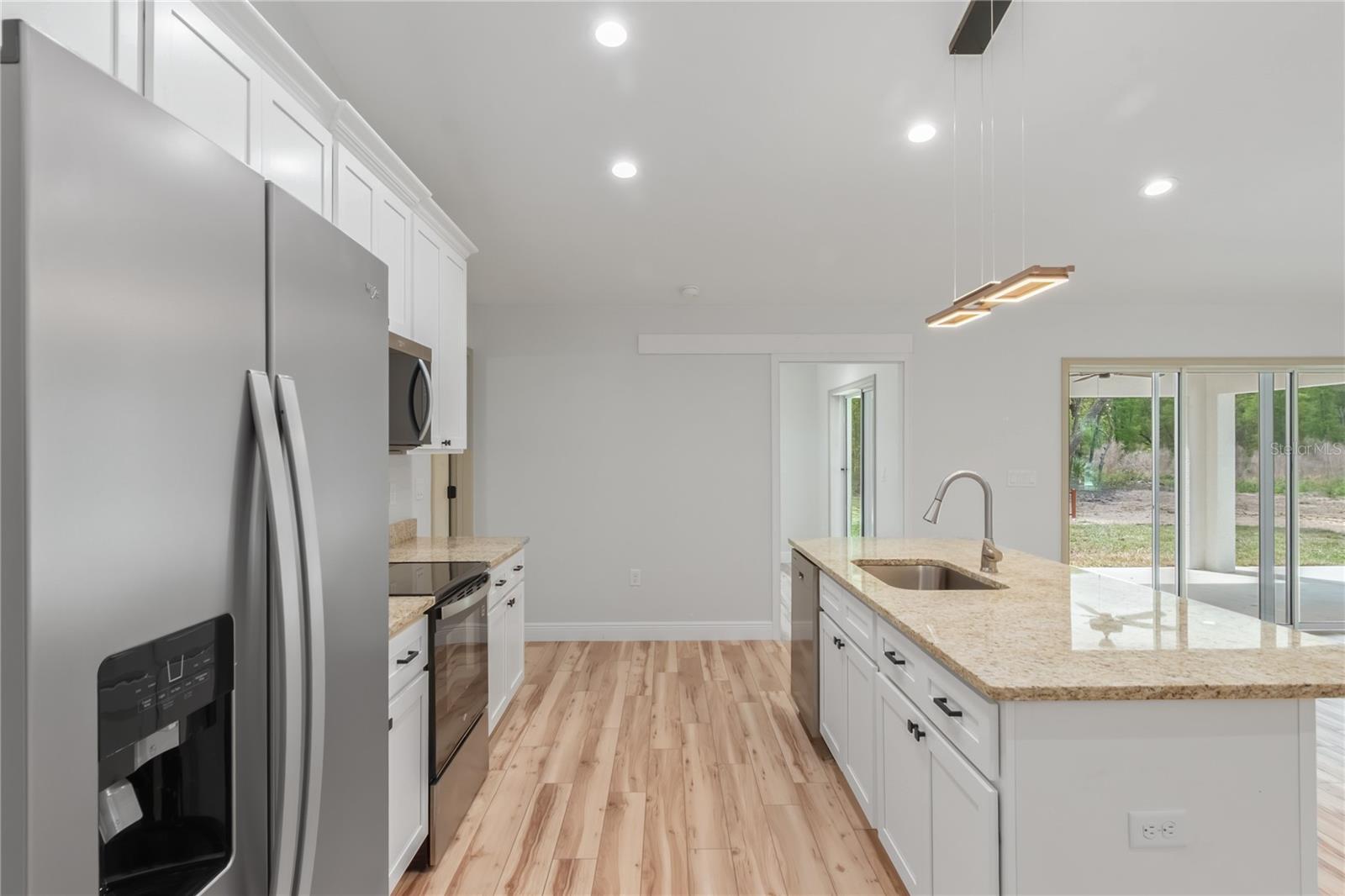 ROLLING HILLS UN FOUR - Residential