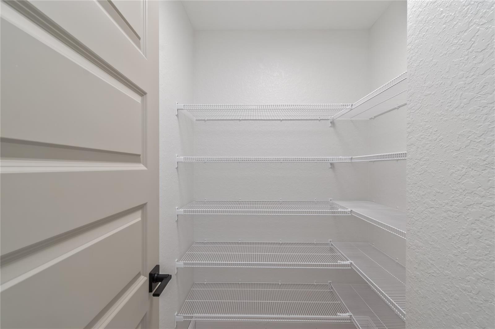 ROLLING HILLS UN FOUR - Residential