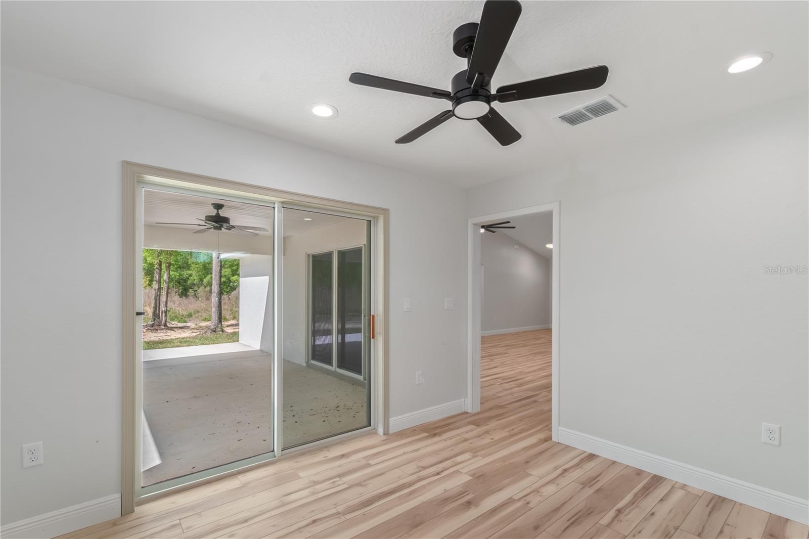 ROLLING HILLS UN FOUR - Residential