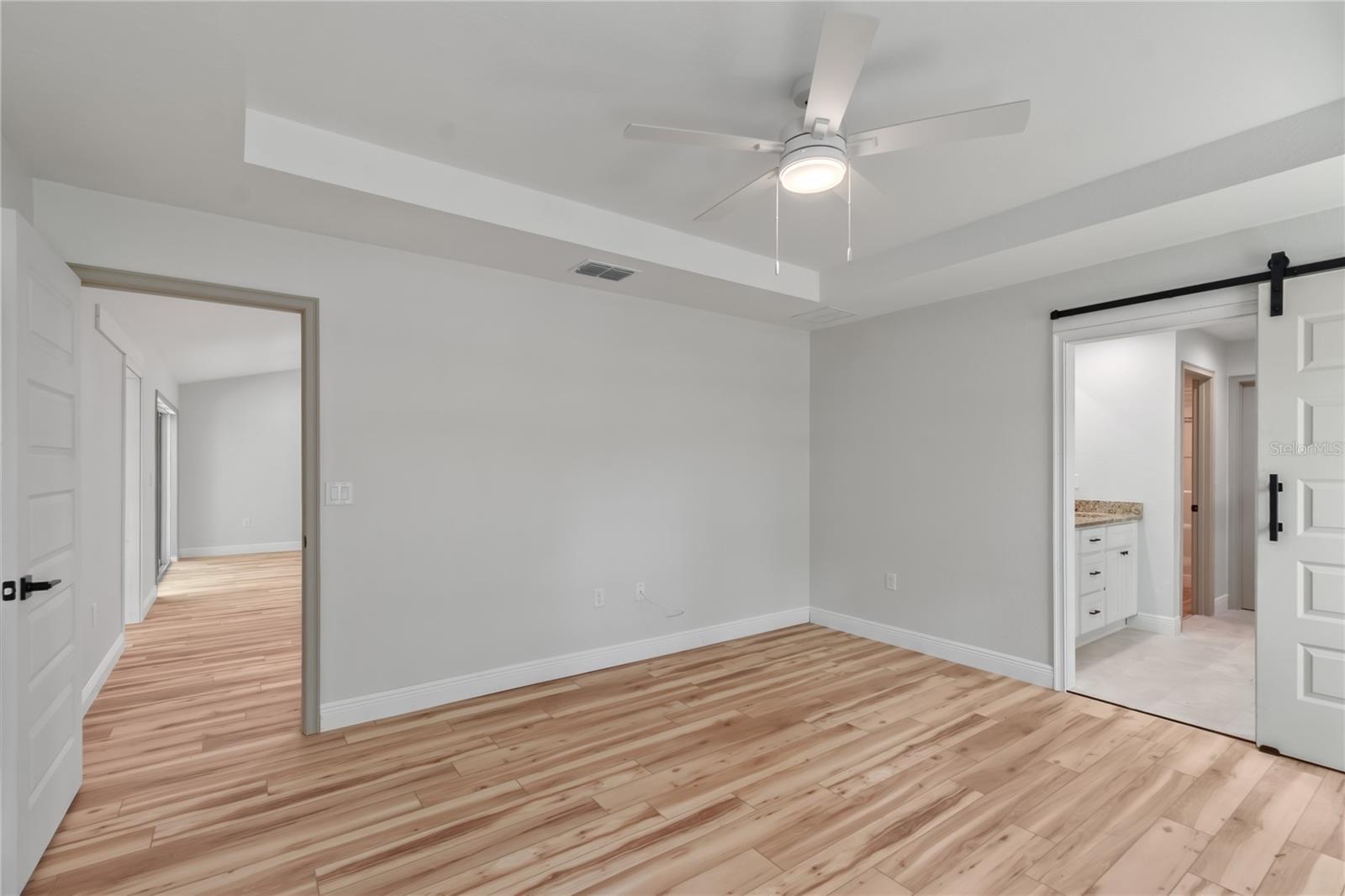 ROLLING HILLS UN FOUR - Residential