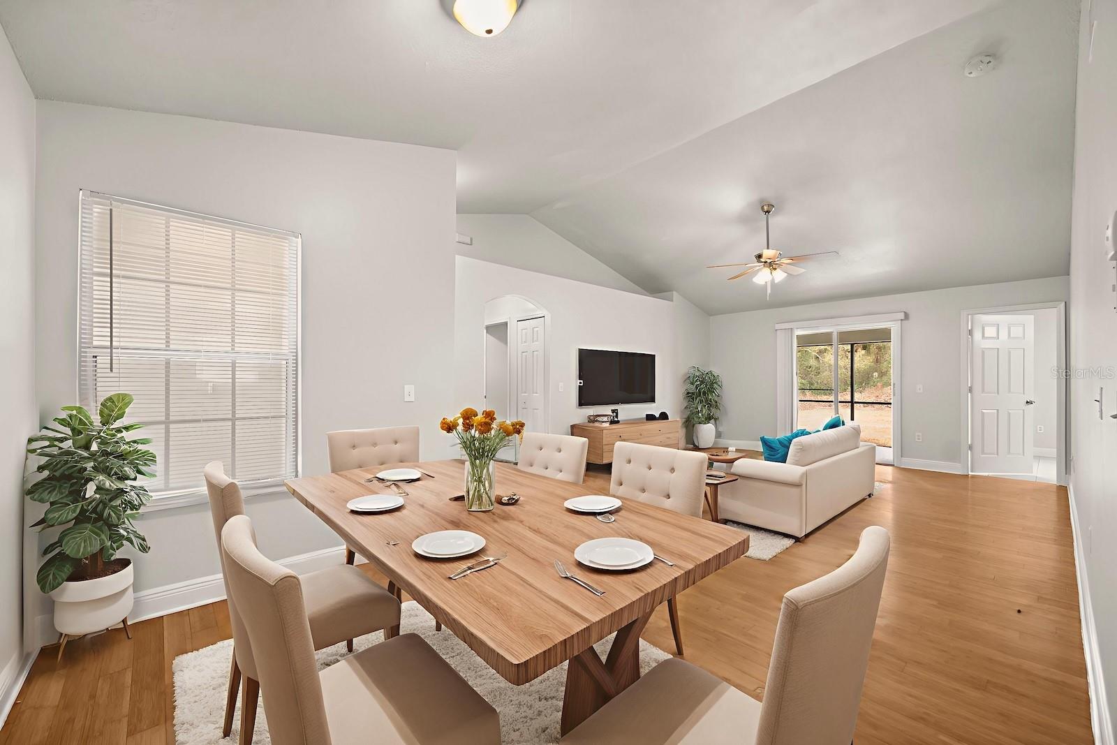 980 DERBYSHIRE DRIVE