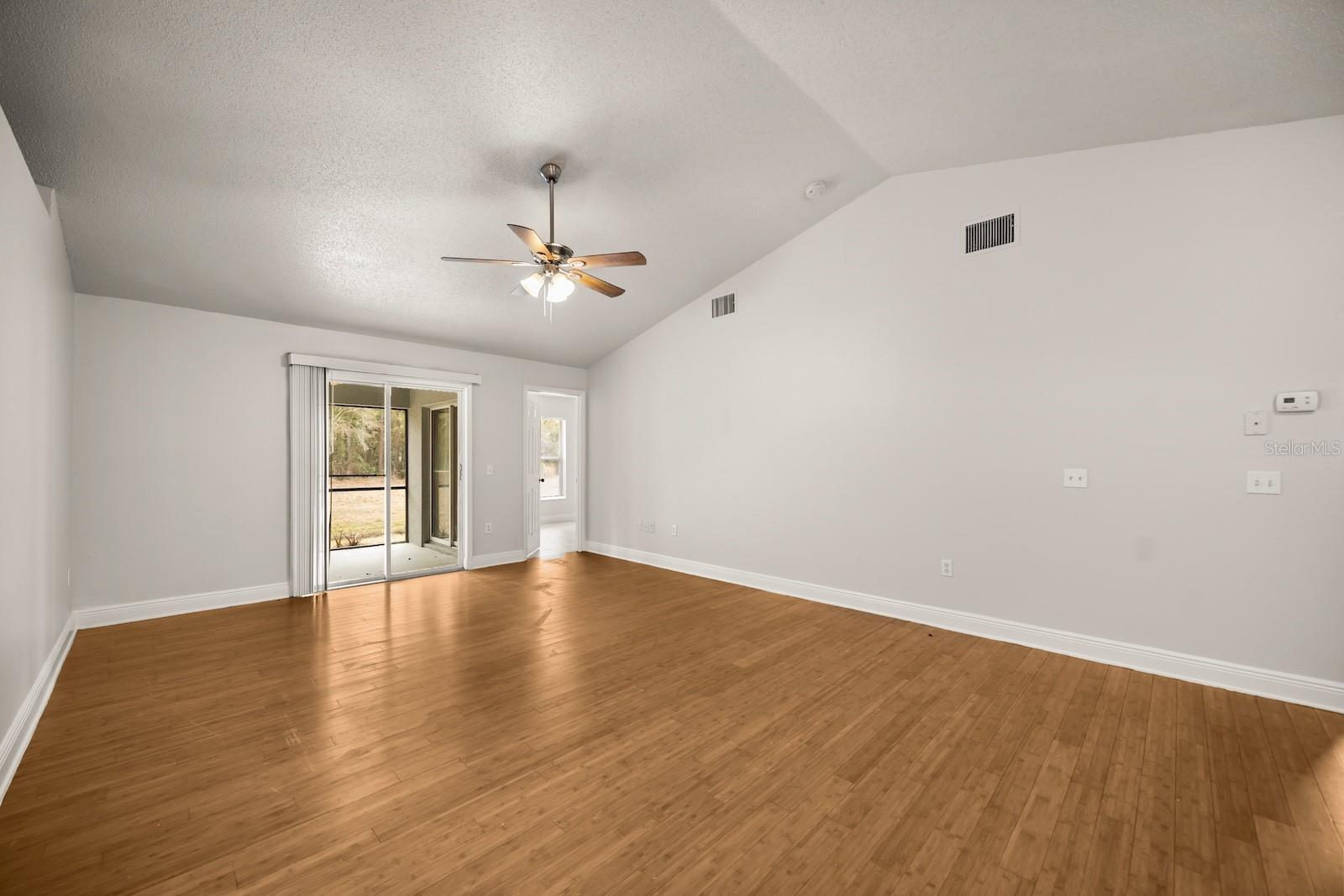 980 DERBYSHIRE DRIVE