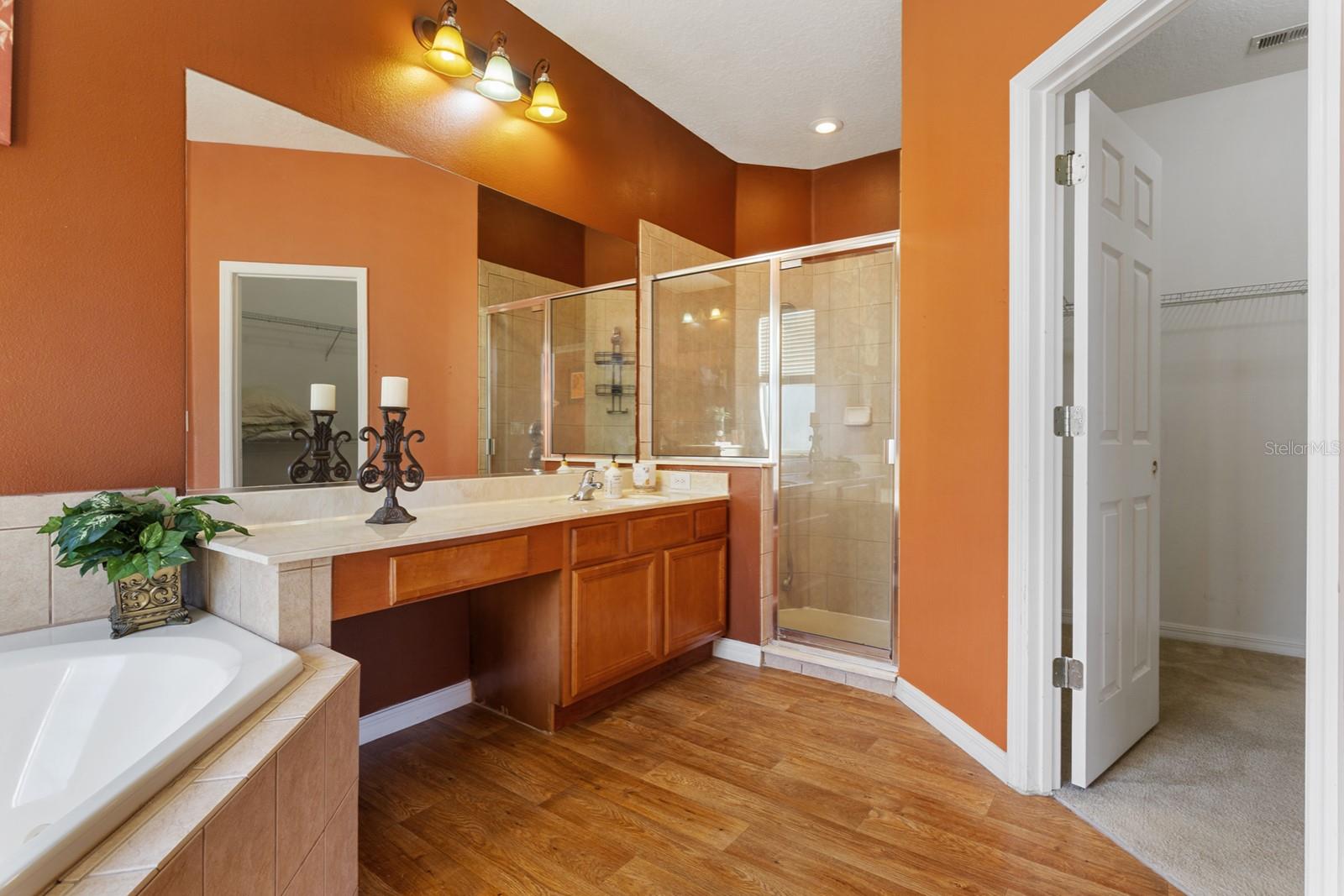 BROOKSHIRE - Residential