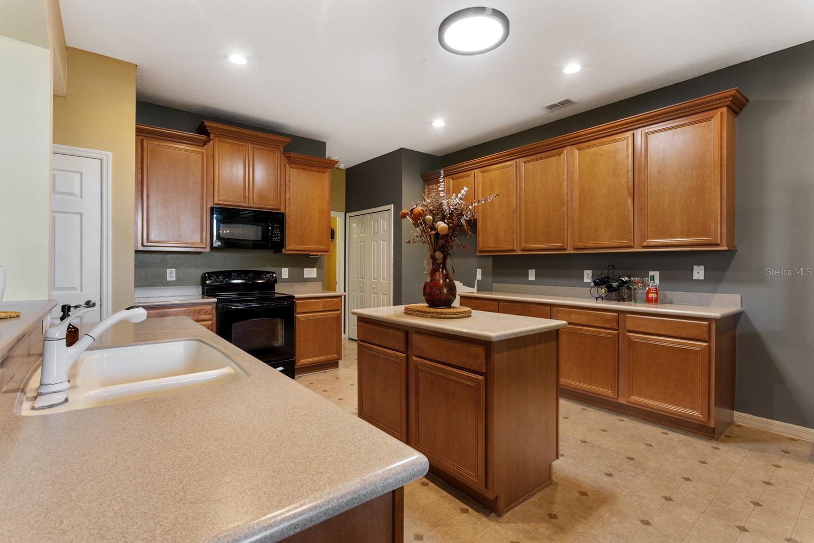 BROOKSHIRE - Residential