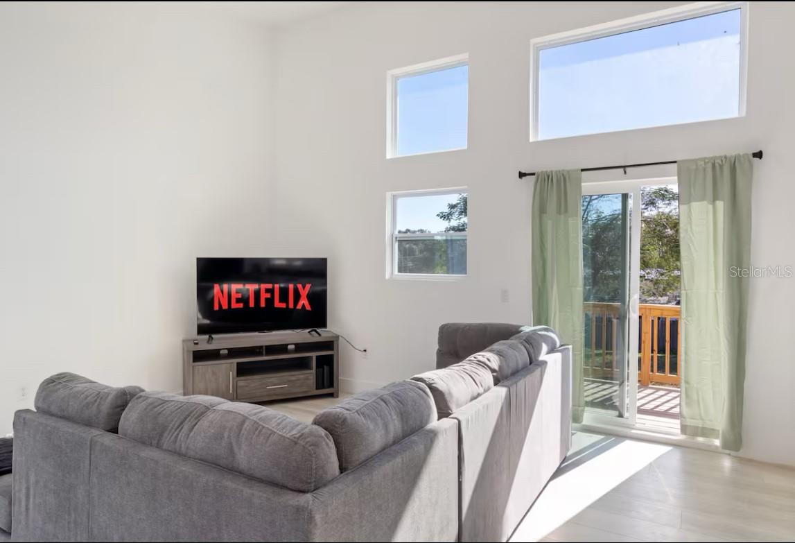 TAFT TOWN - Residential