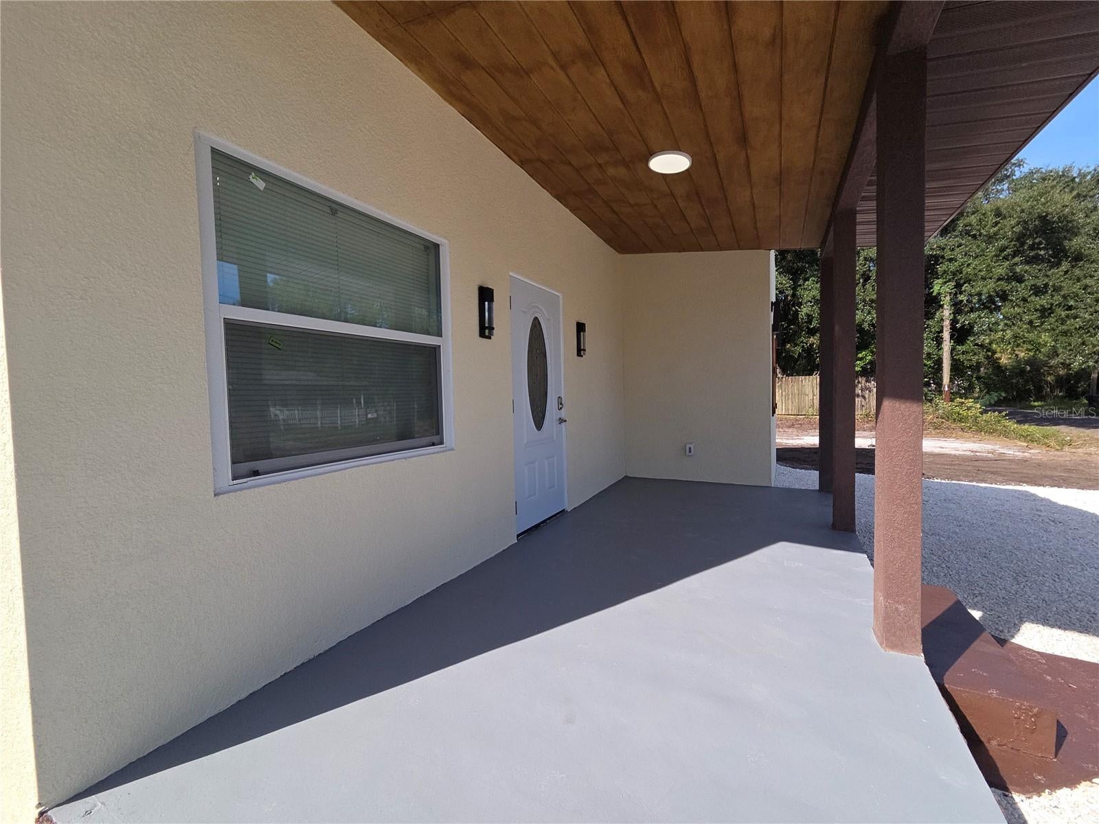 2327 EVERETT STREET