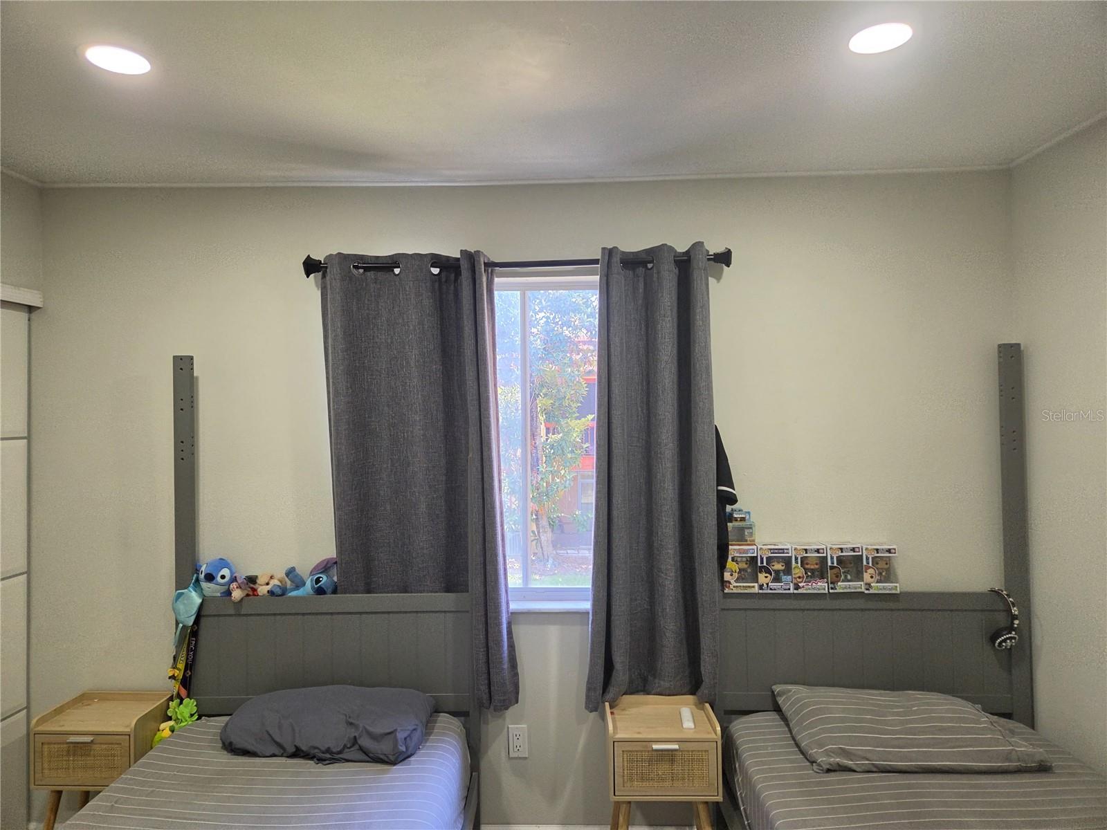 OAK SHADOWS CONDO - Residential
