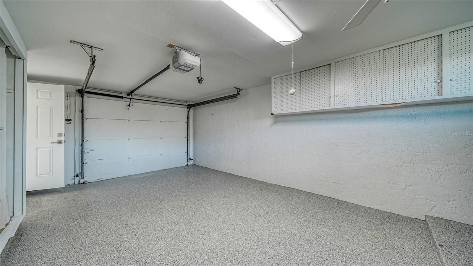 WHISPERING SANDS SEC 5 - Residential