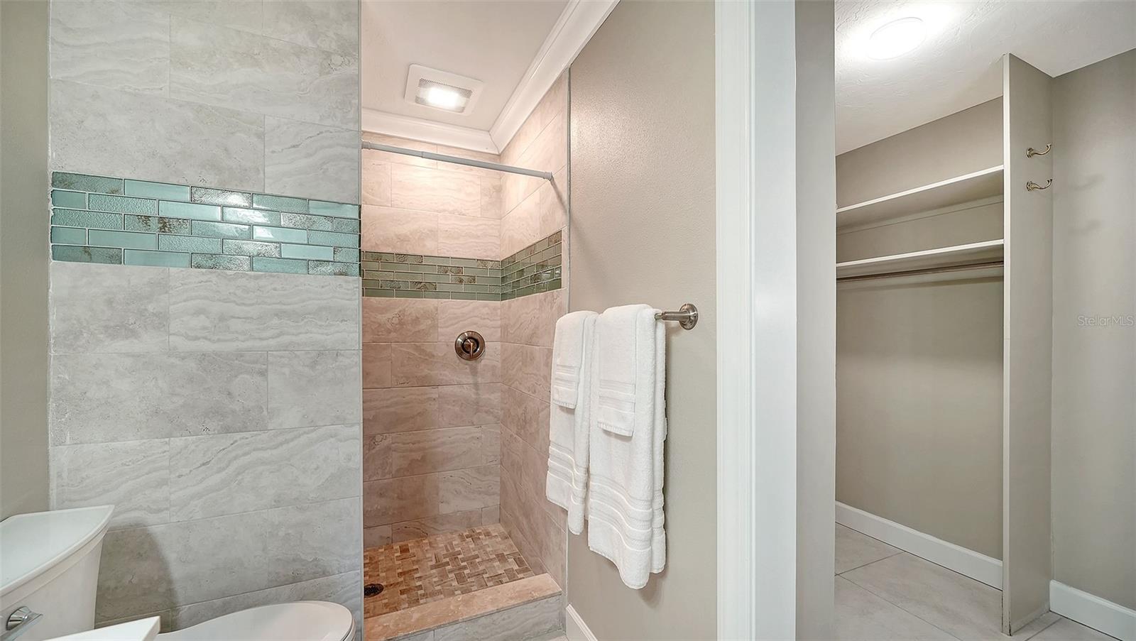 WHISPERING SANDS SEC 5 - Residential