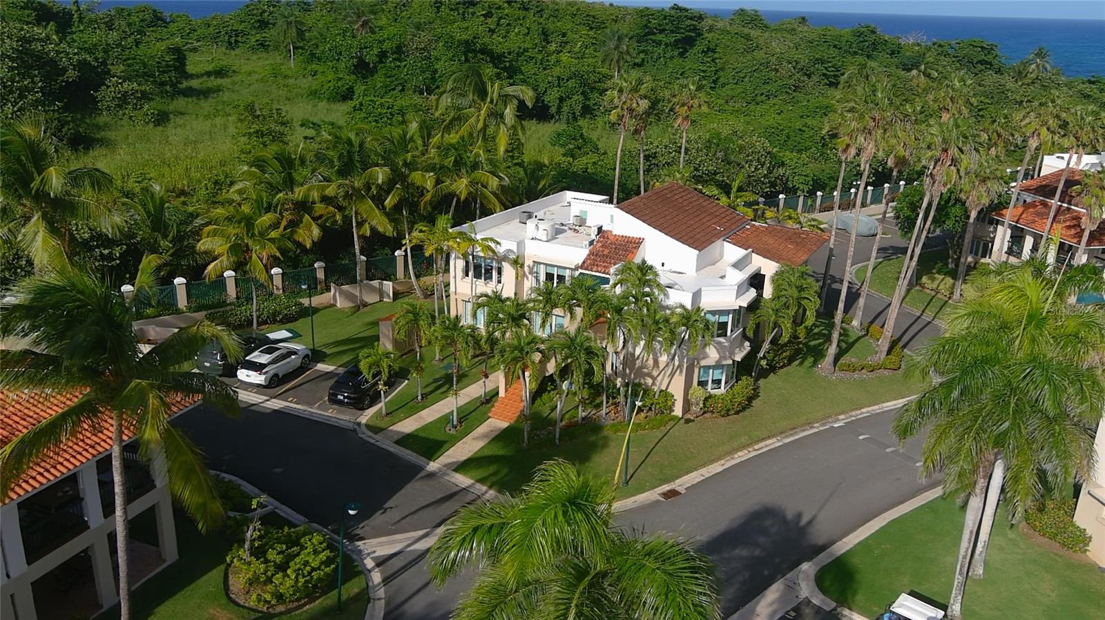 A dream villa in the exclusive Lakeside Villas community, one of the most sought-after beachfront enclaves in Puerto Rico. Adjacent to the iconic former Cerromar Hotel and just minutes from Dorado Beach, this beautiful contemporary villa offers the perfect combination of luxury, comfort, and tropical serenity.
Step into a bright and airy open-concept living and dining area designed for relaxing and entertaining. The home features three spacious, sunlit bedrooms and three full bathrooms, including a master suite with breathtaking ocean views to greet you every morning.
Offered fully furnished, this villa is move-in ready, complete with all kitchen and laundry appliances – just bring your suitcase and start enjoying your new island lifestyle immediately.
Lakeside Villas is renowned for its resort-style amenities, including three swimming pools, a fully equipped gym, two tennis courts, a clubhouse, and 24/7 security. Two dedicated parking spaces are included for your convenience.
Don’t miss the opportunity to own in one of Vega Alta’s premier oceanfront communities. Whether as a permanent residence, a vacation home, or an income-generating rental property, this villa is an unbeatable investment in your lifestyle and future.