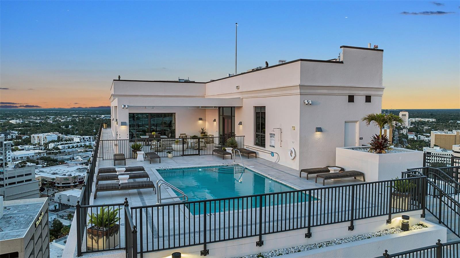 THE DEMARCAY - Residential