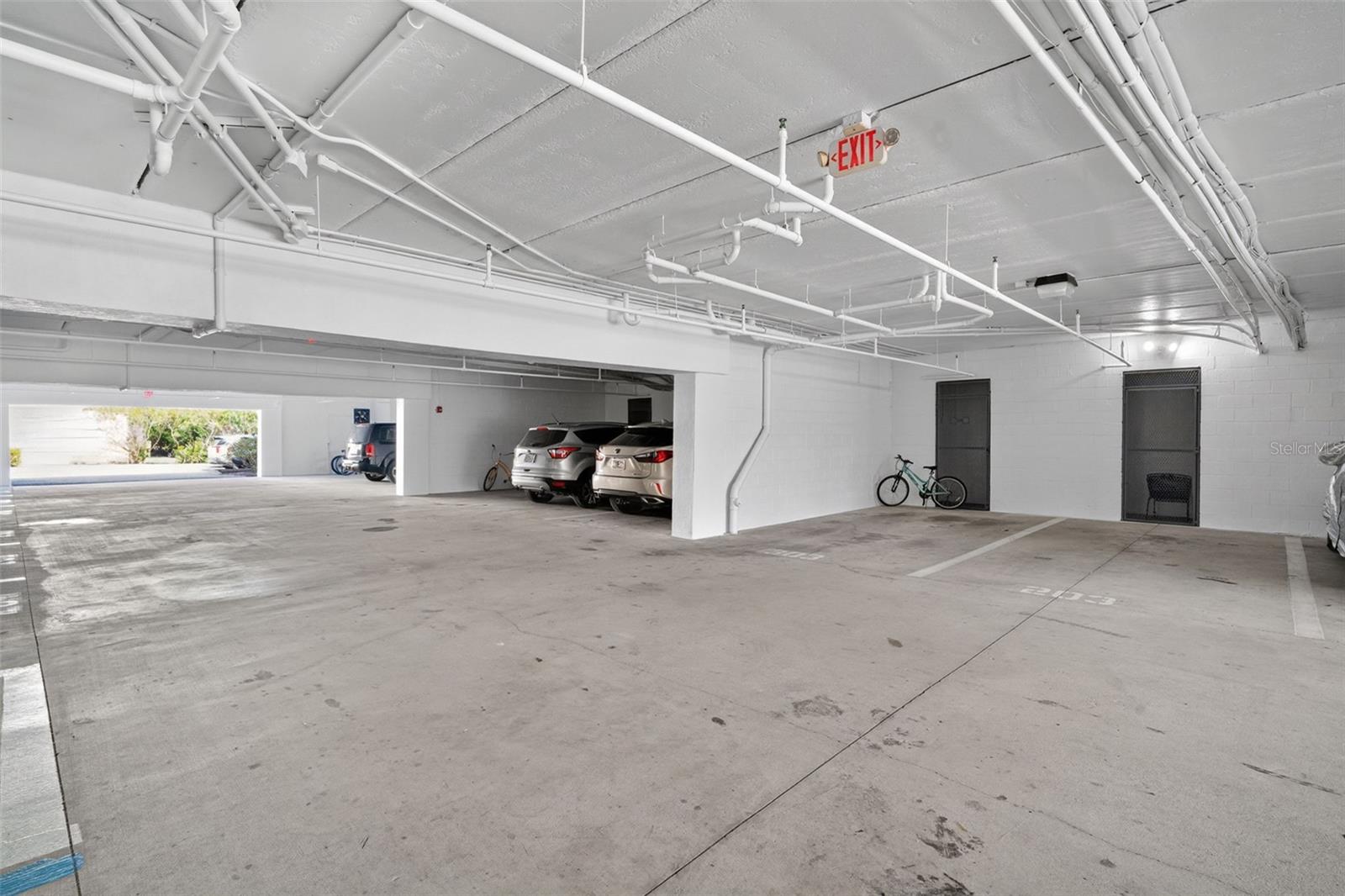 HAMMOCKS-VILLAS PH 01 - Residential