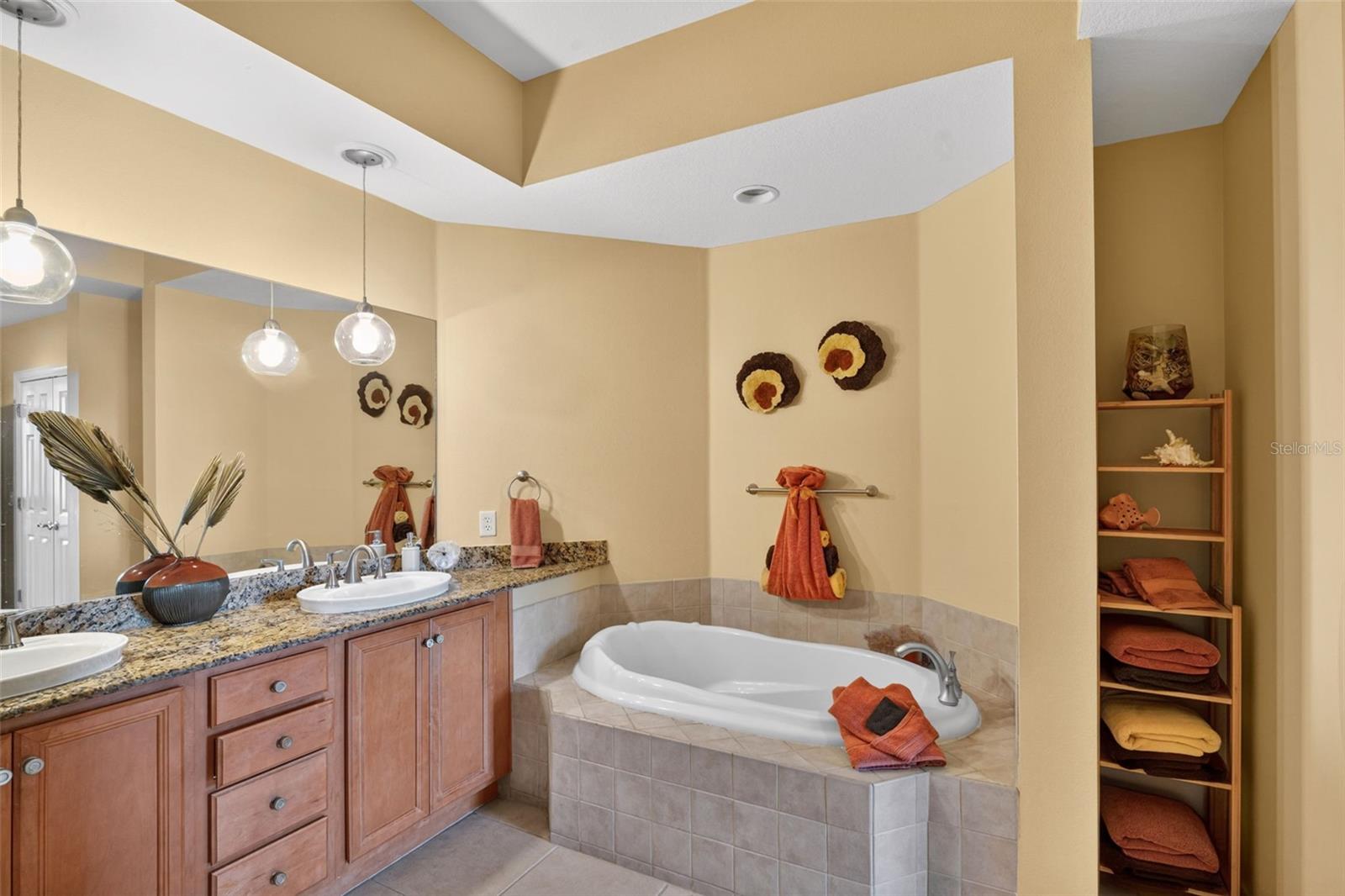 HAMMOCKS-VILLAS PH 01 - Residential