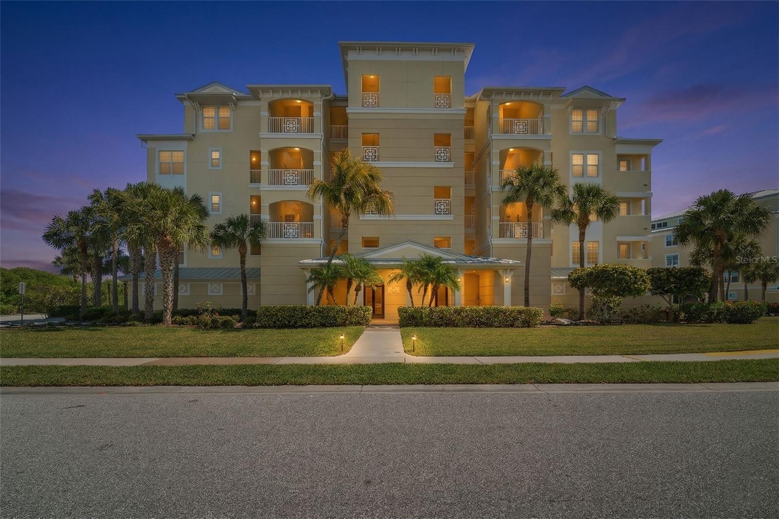 8561 AMBERJACK CIRCLE 302