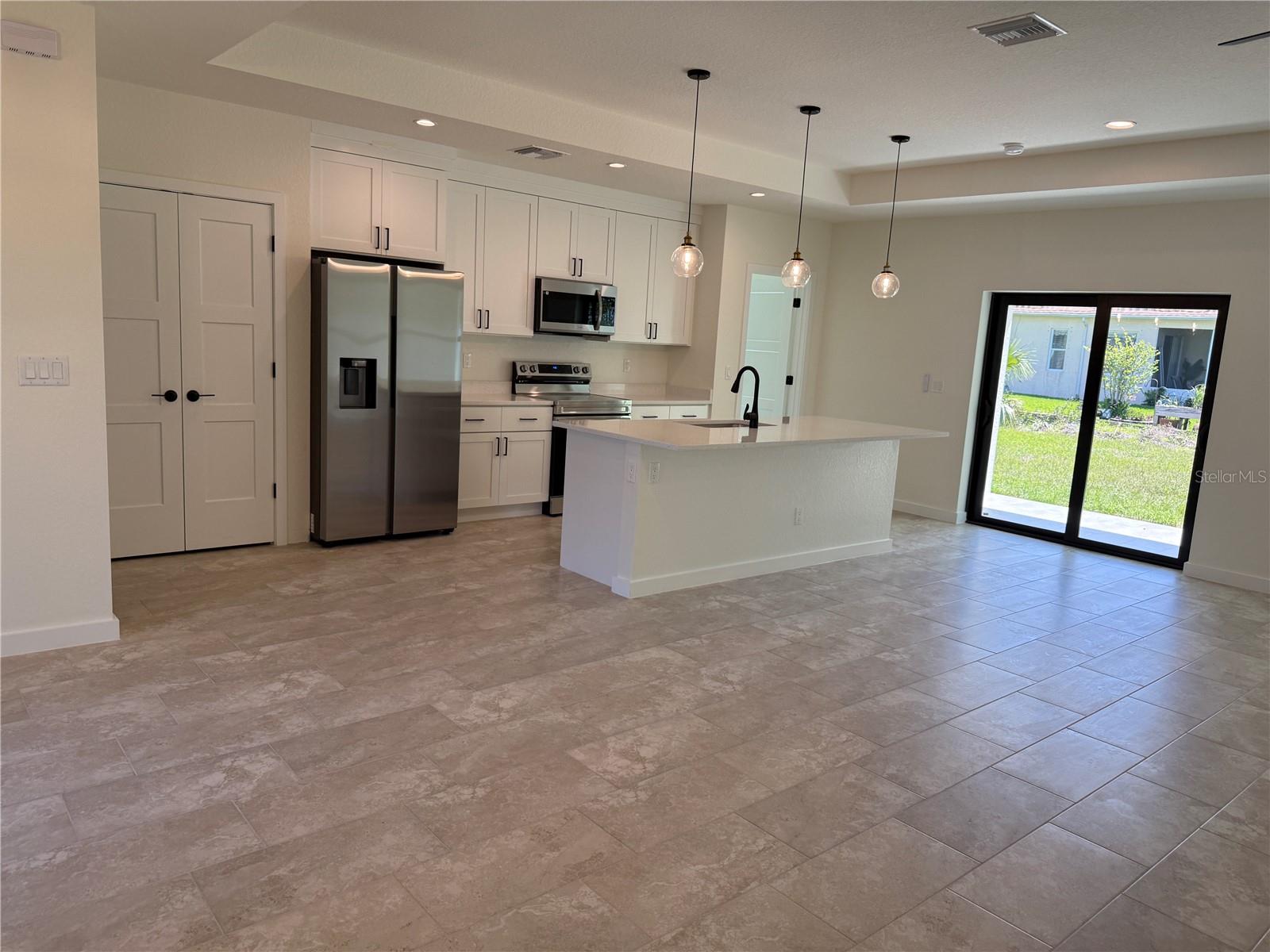 4736 REDWOOD TERRACE