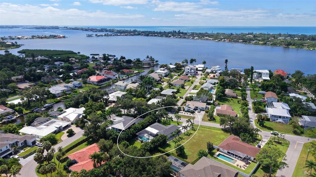 Photo of 6741 Avenue D, Sarasota, FL 34231 (MLS # A4707433)