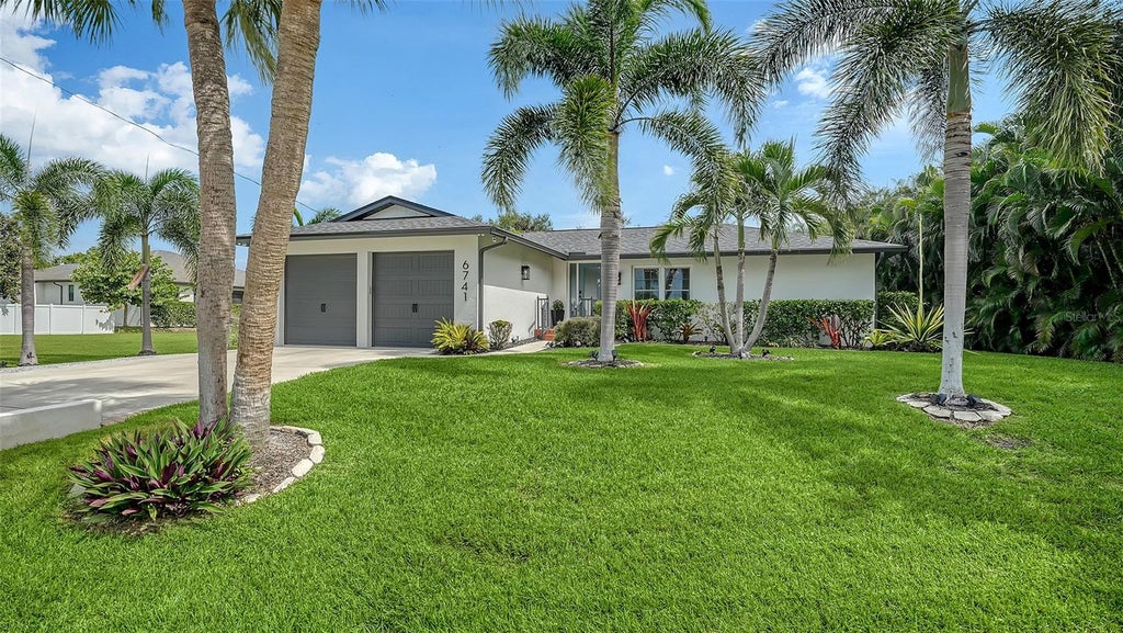 Photo of 6741 Avenue D, Sarasota, FL 34231 (MLS # A4707433)