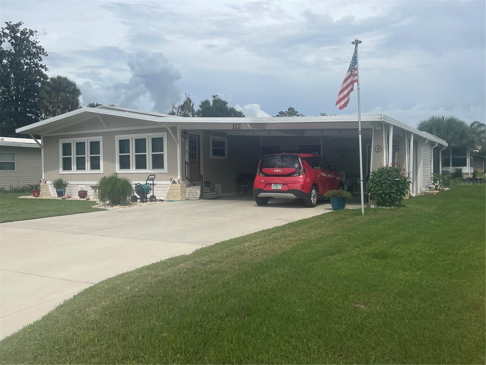 112 LYONIA LANE