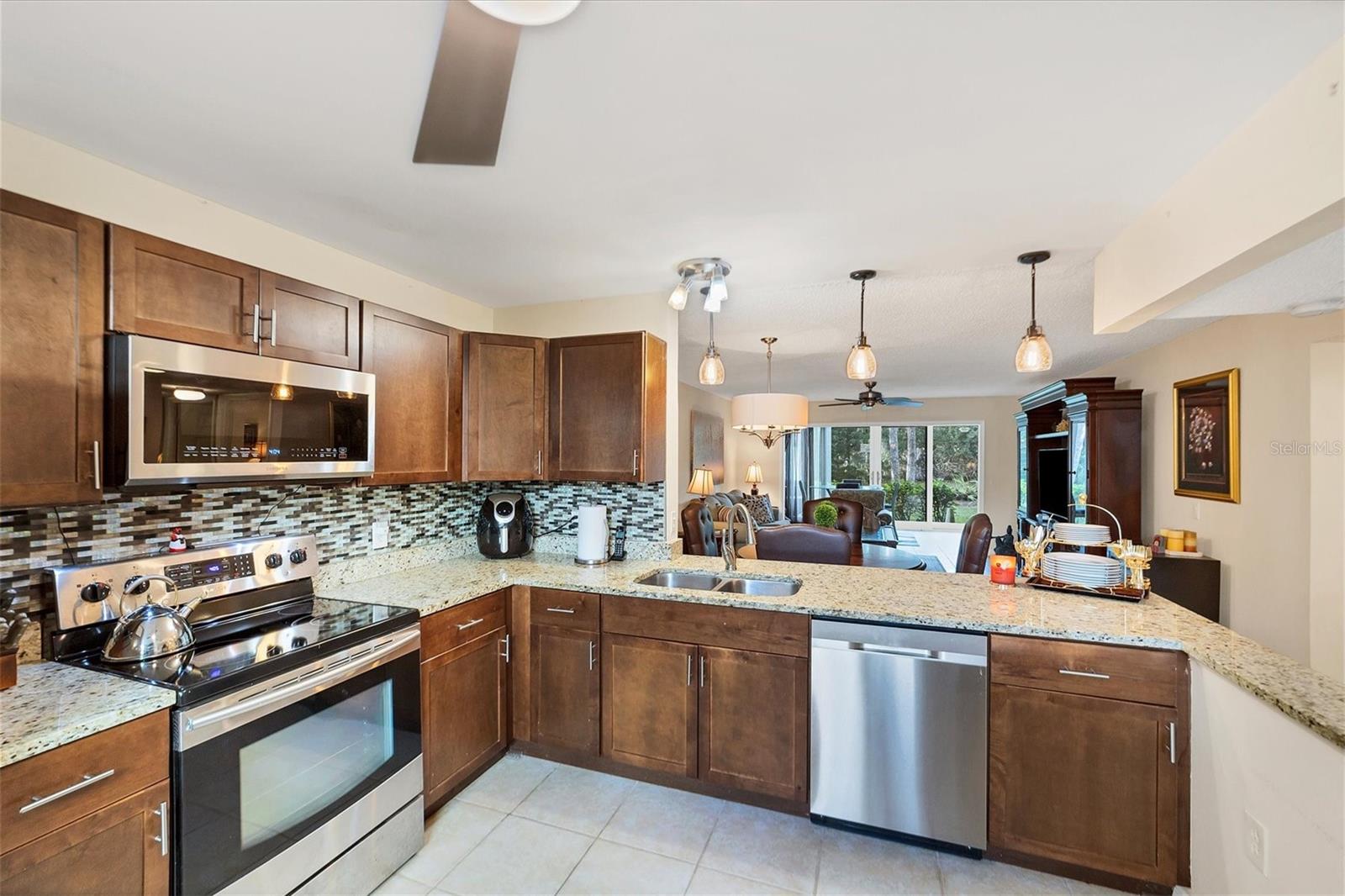 445 PALM TREE DRIVE