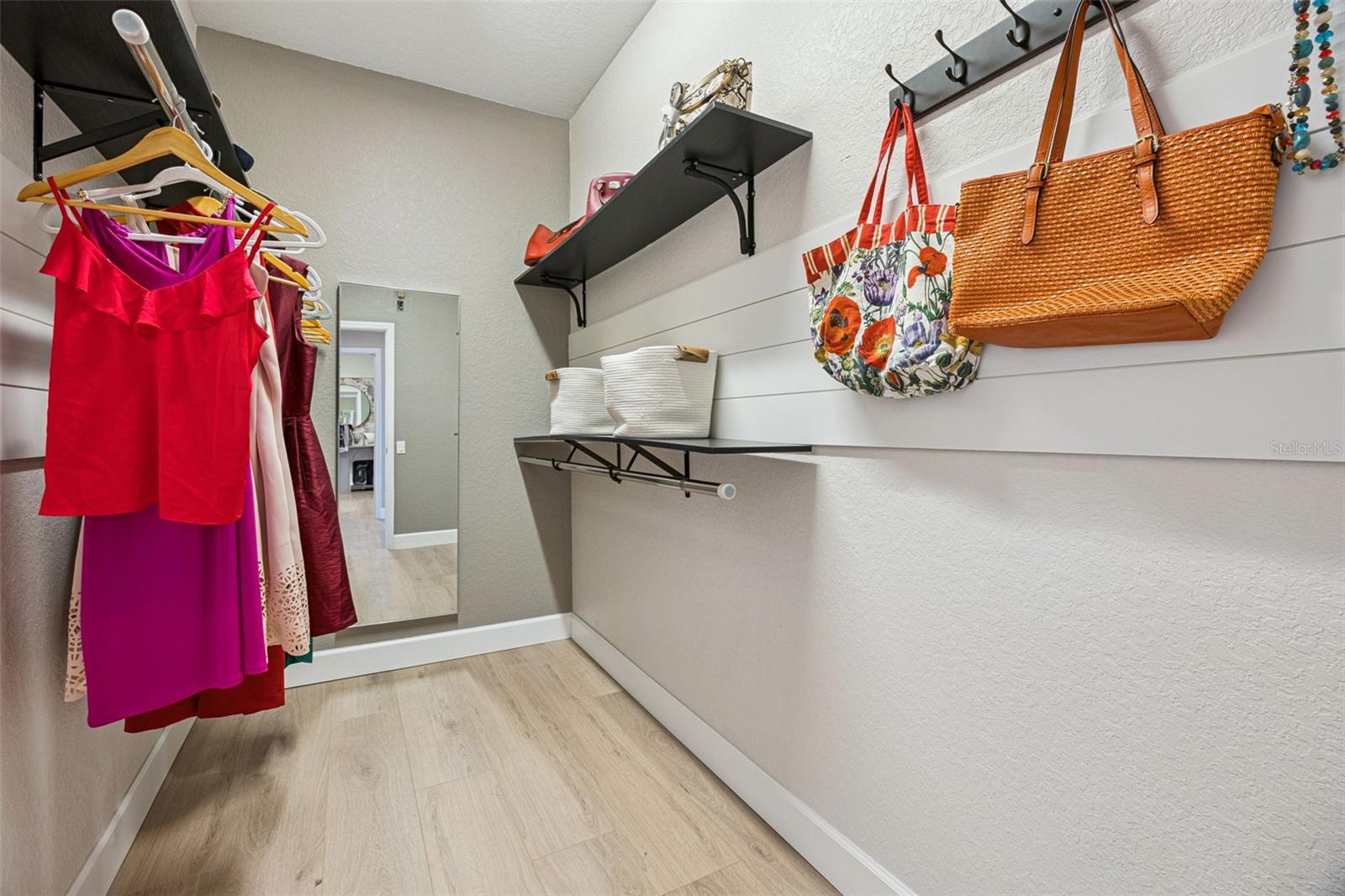 LAKE SAWYER SOUTH PH 01 - Residential