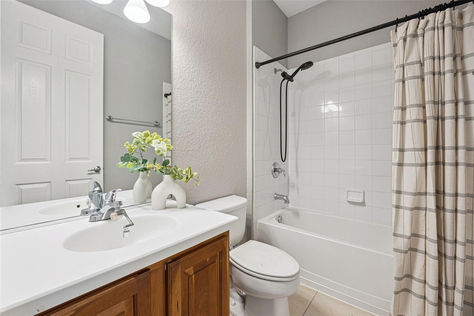 LAKE SAWYER SOUTH PH 01 - Residential