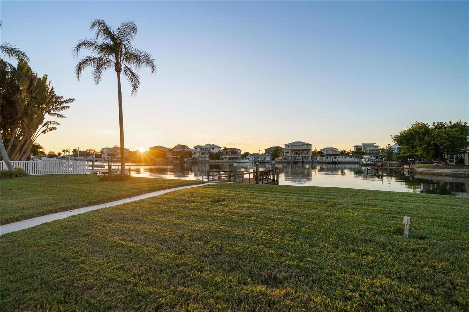 402 HARBOR VIEW LANE