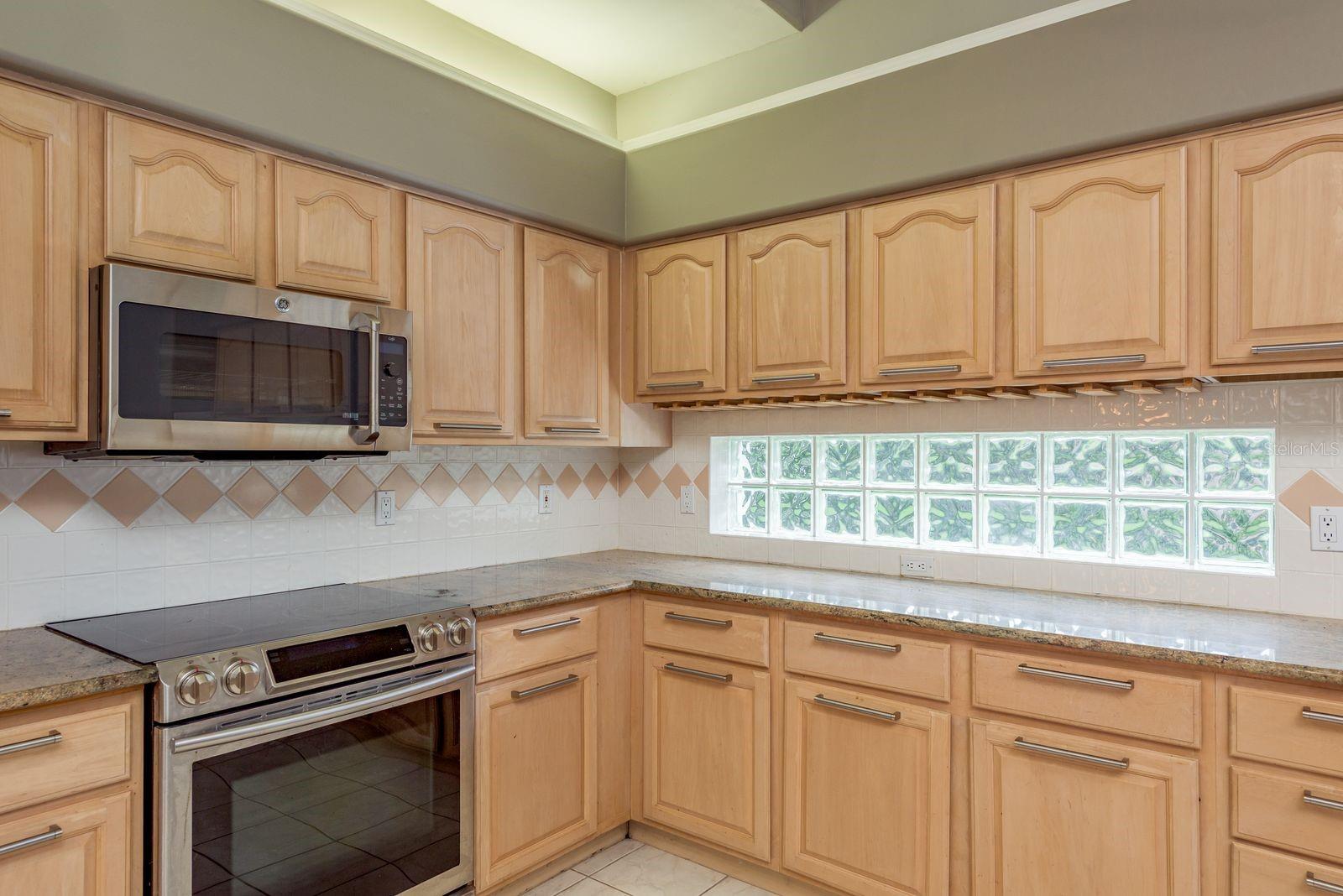 1534 E LAKE WOODLANDS PARKWAY