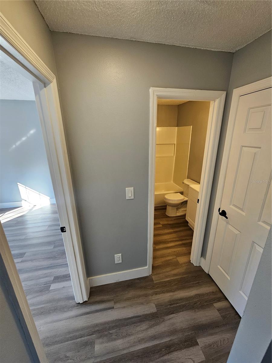 MINNEOLA RIDGECREST SUB - Residential Lease