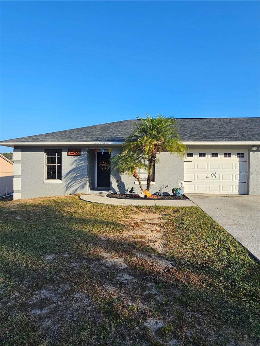 Photo of 224 Ridgecrest Loop, Minneola, FL 34715 (MLS # G5105738)