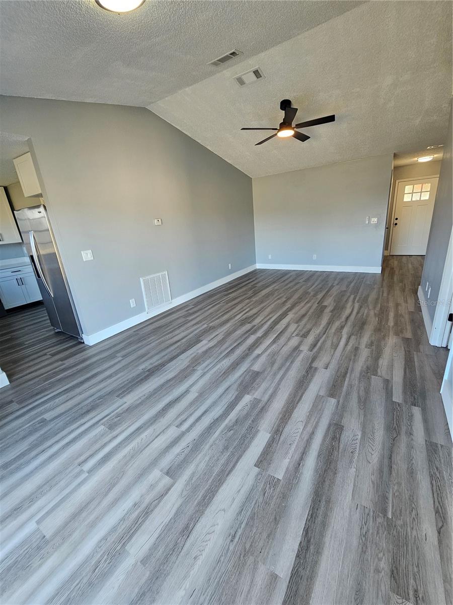 MINNEOLA RIDGECREST SUB - Residential Lease